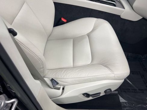 Used 2023 Volvo XC90 B6 Plus w/ Protection Package image 24