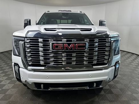 Used 2024 GMC Sierra 2500 Denali w/ Technology Package image 8