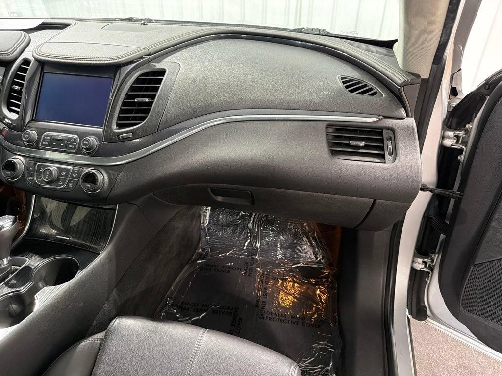 Used 2016 Chevrolet Impala LT FWD image 23