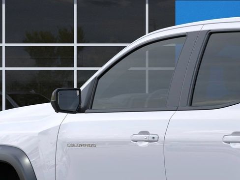 New 2026 Chevrolet Colorado ZR2 w/ Technology Package AWD/4WD image 12