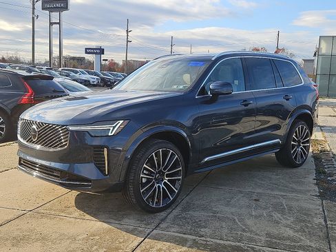 New 2026 Volvo XC90 B6 Plus w/ Protection Package Premier AWD/4WD image 3