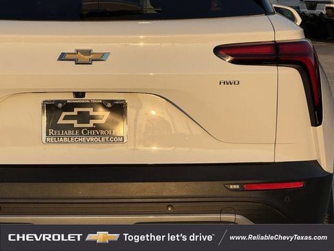 Used 2024 Chevrolet Blazer EV LT AWD/4WD image 8
