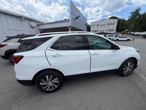 Used 2022 Chevrolet Equinox Premier AWD/4WD image 6