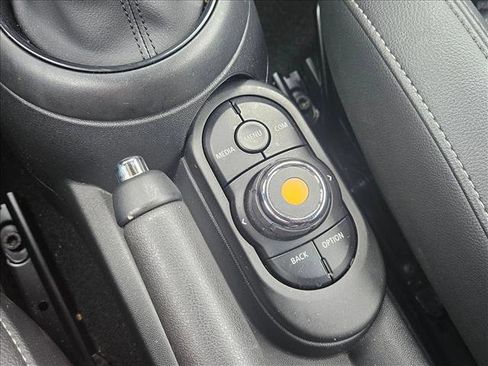 Used 2022 MINI Cooper S image 22