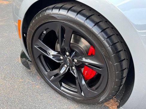 Used 2023 Chevrolet Camaro SS RWD image 28