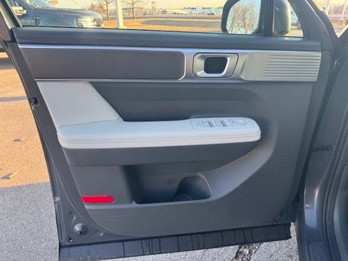 Used 2025 Hyundai Santa Fe SEL image 11