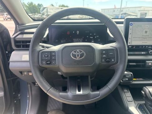 Used 2026 Toyota RAV4 XLE Premium FWD image 28