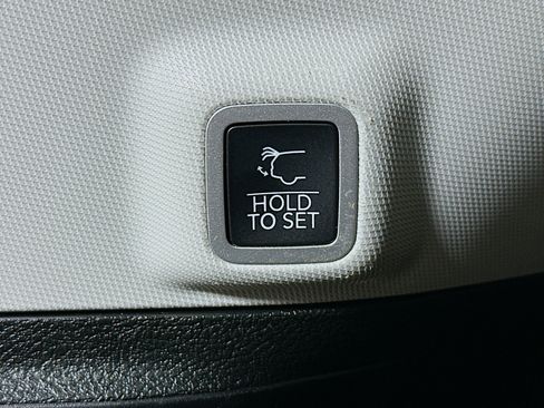 Used 2022 Jeep Grand Cherokee Limited 4xe image 32