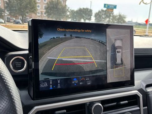 Used 2025 Toyota 4Runner Limited image 11