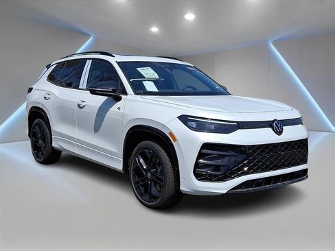 New 2026 Volkswagen Tiguan SE R-Line AWD/4WD image 1