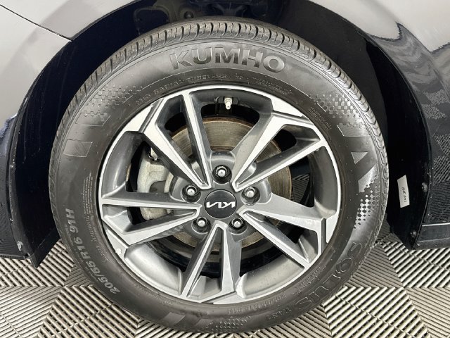 Used 2024 Kia Forte LXS FWD image 34