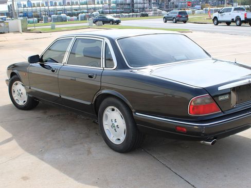 Used 1995 Jaguar XJ6 RWD image 25