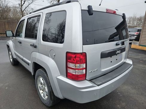 Used 2012 Jeep Liberty Sport image 7