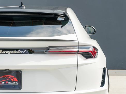 Used 2023 Lamborghini Urus Performante AWD/4WD image 44