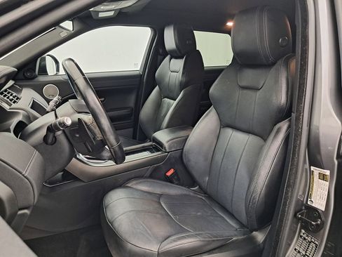 Used 2019 Land Rover Range Rover Evoque image 8