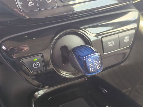 Used 2019 Toyota Prius XLE image 27