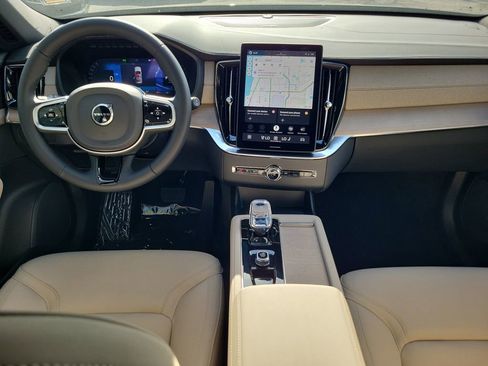 New 2026 Volvo XC90 B6 Plus w/ Protection Package Premier image 5