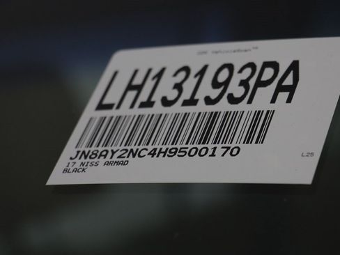 Used 2017 Nissan Armada Platinum w/ Interior Lighting Package image 26