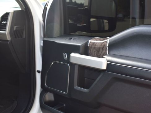 Used 2019 Ford F250 Lariat w/ Lariat Value Package image 11