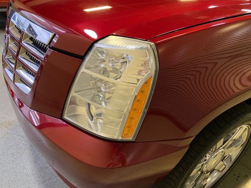 Used 2009 Cadillac Escalade AWD image 15