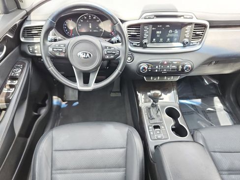 Used 2017 Kia Sorento EX w/ EX Advanced Touring Package image 17