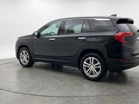 Used 2024 GMC Terrain SLE FWD image 6