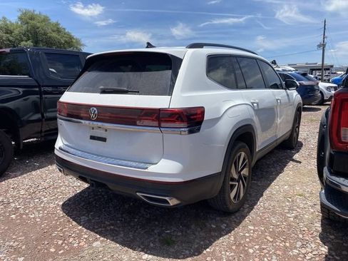 Used 2024 Volkswagen Atlas SE FWD image 4