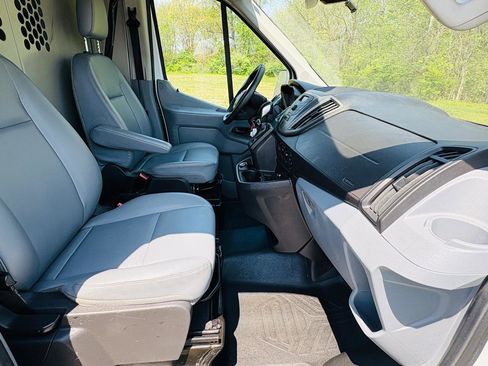 Used 2018 Ford Transit 250 148 Medium Roof RWD image 19