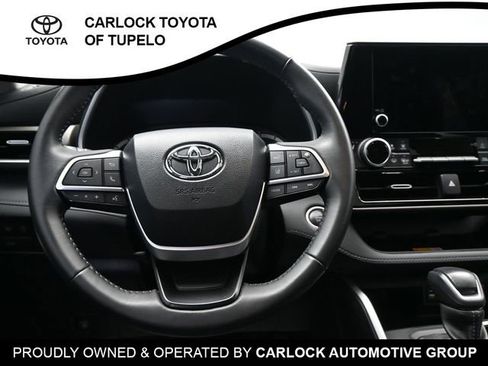 Used 2024 Toyota Highlander XLE image 29