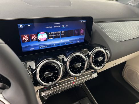 New 2026 Mercedes-Benz GLA 250 4MATIC image 27
