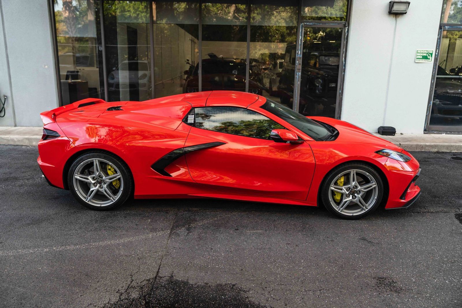 Used 2021 Chevrolet Corvette Stingray Preferred Conv w/ Z51 Performance Package RWD image 5