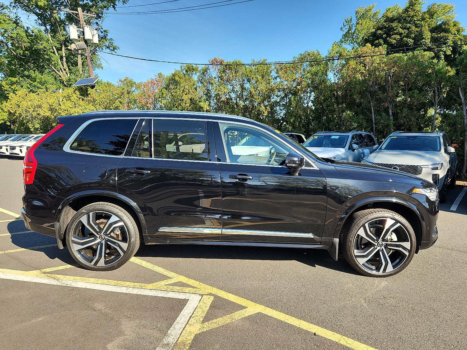 Certified 2024 Volvo XC90 B6 Ultimate w/ Protection Package AWD/4WD image 7
