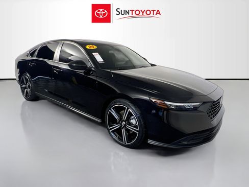 Used 2024 Honda Accord Sport image 1