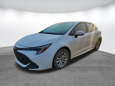 Used 2024 Toyota Corolla SE FWD image 3