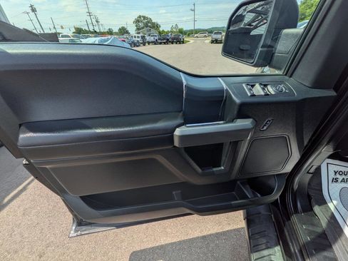 Used 2019 Ford F150 XLT w/ Equipment Group 302A Luxury AWD/4WD image 17