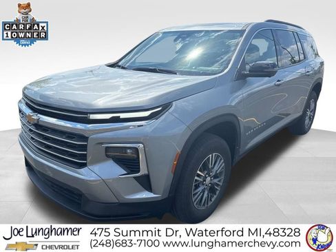 Used 2024 Chevrolet Traverse LT w/ Trailering Package AWD/4WD image 7