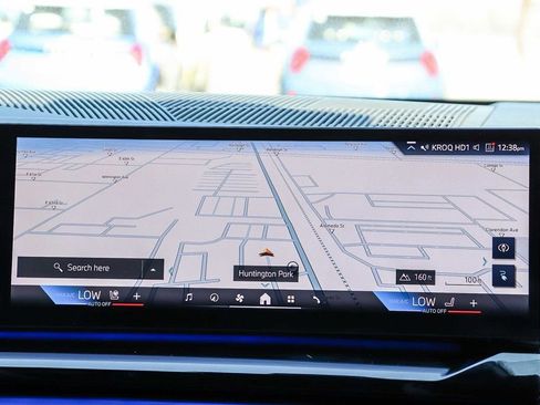 Used 2025 BMW i5 eDrive40i w/ M Sport Package image 14