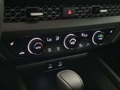 Certified 2025 Honda Accord SE image 29