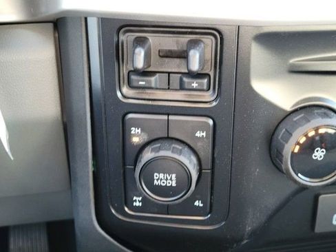 New 2026 Ford F250 XLT w/ FX4 Off-Road Package image 18
