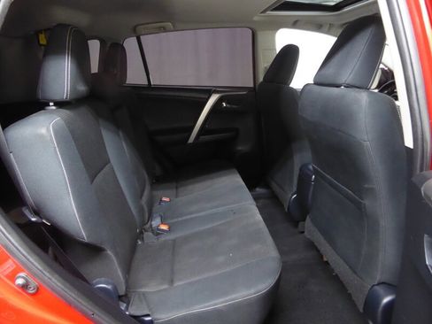 Used 2016 Toyota RAV4 XLE AWD/4WD image 28