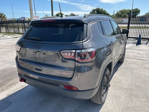 Used 2018 Jeep Compass Trailhawk w/ Leather Interior Group AWD/4WD image 4