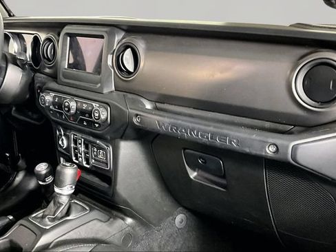 Used 2023 Jeep Wrangler Unlimited AWD/4WD image 23