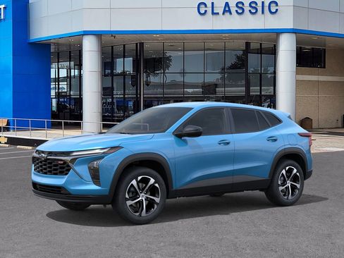 New 2026 Chevrolet Trax RS w/ Driver Confidence Package image 2