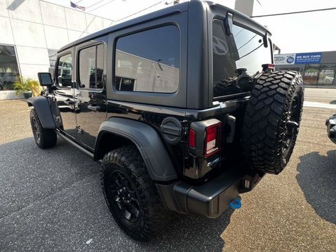 Used 2023 Jeep Wrangler Unlimited w/ Cold Weather Group AWD/4WD image 4