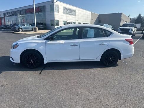 Used 2018 Nissan Sentra S w/ S Midnight Style Package image 4