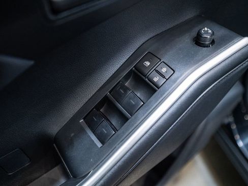 Certified 2024 Toyota Highlander LE image 21