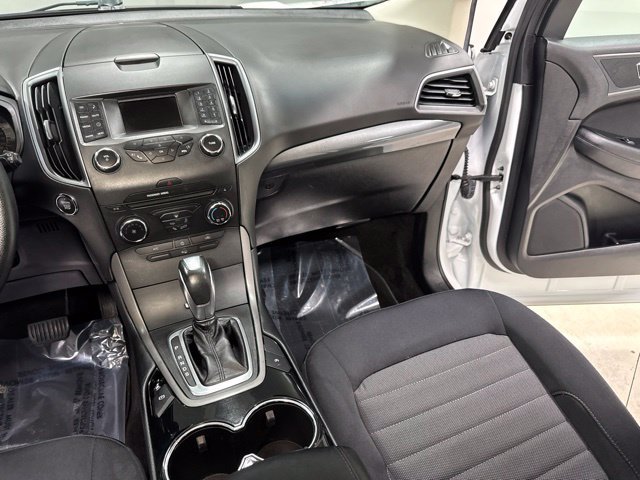 Used 2018 Ford Edge SE FWD image 19