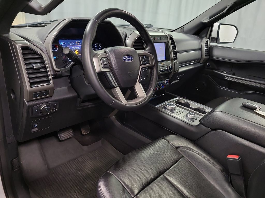 Used 2021 Ford Expedition XLT AWD/4WD image 16
