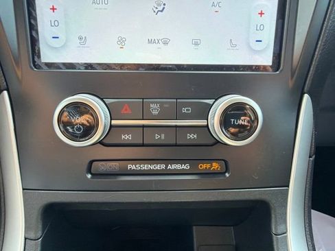 Used 2024 Ford Edge SEL w/ Convenience Package AWD/4WD image 42