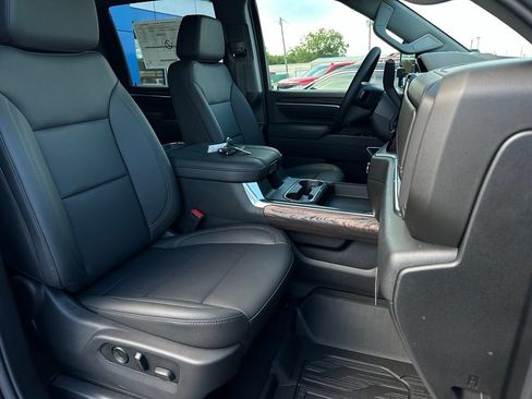 New 2026 GMC Sierra 2500 SLT w/ SLT Premium Package AWD/4WD image 25